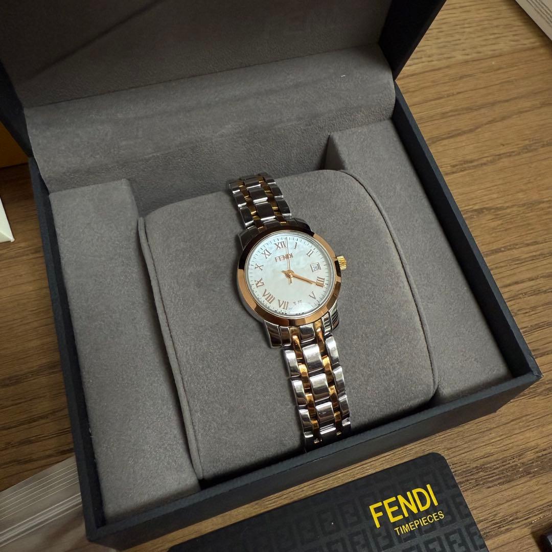 FENDI 腕時計　レディース