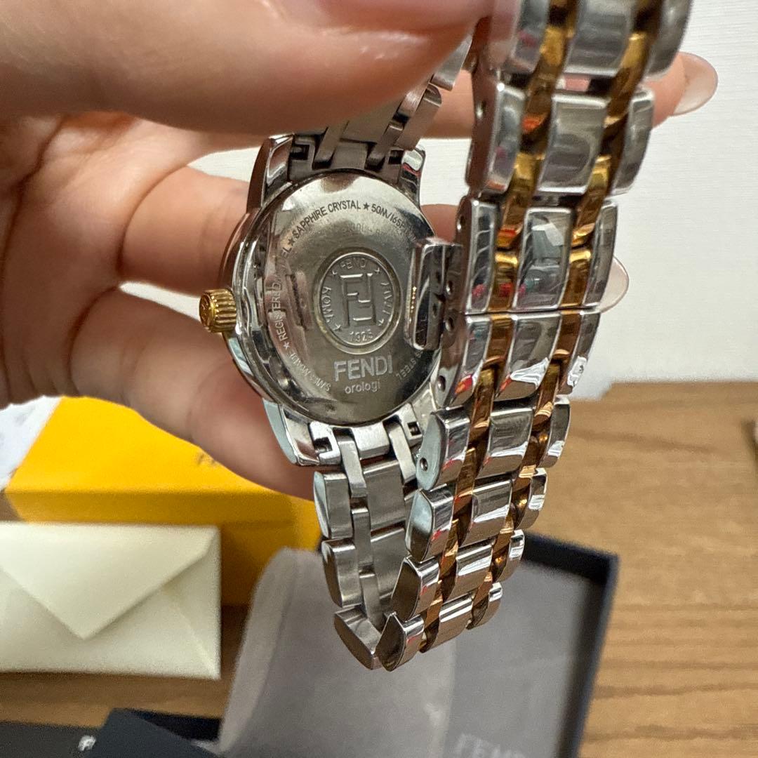 FENDI 腕時計　レディース