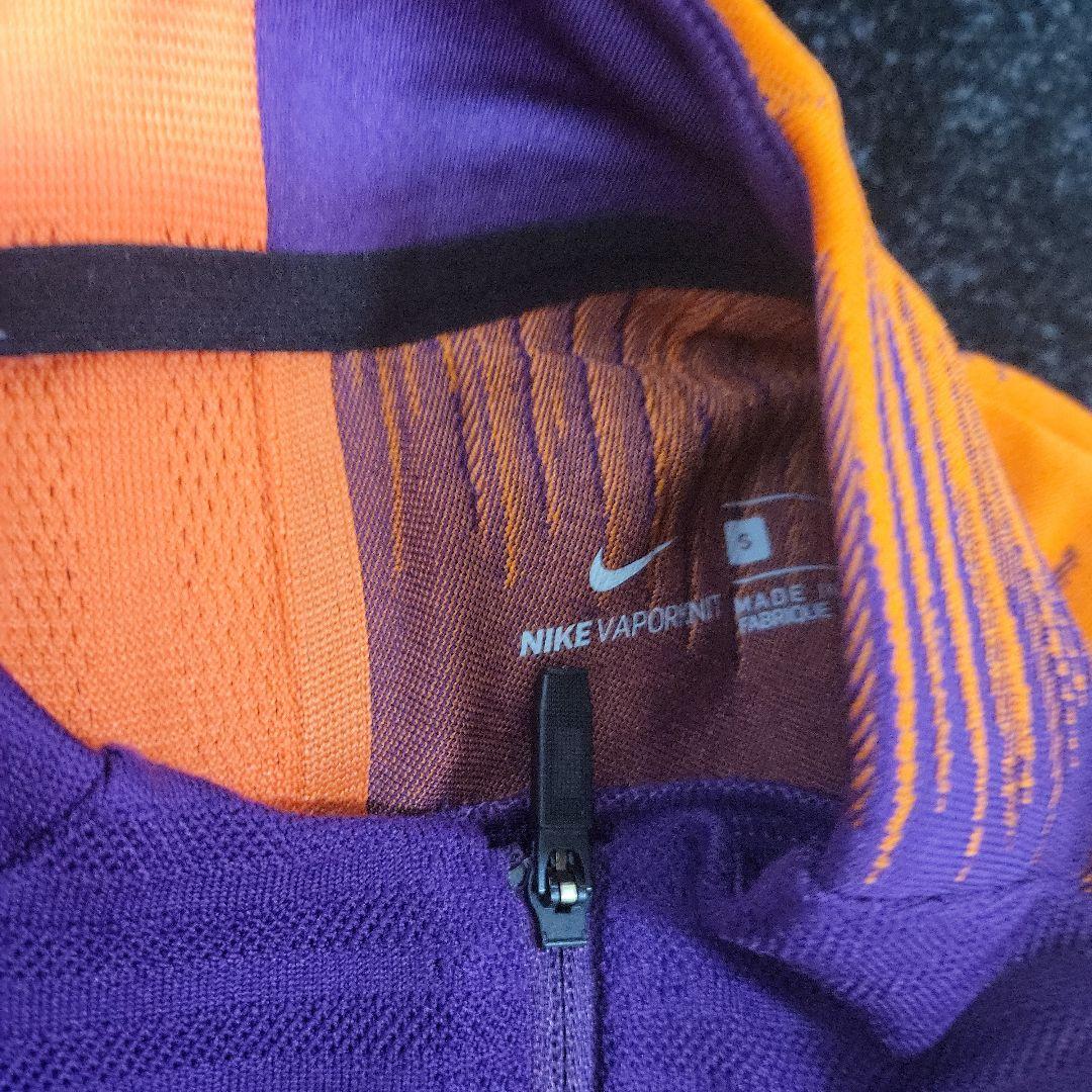 ヴェイパーニット ナイキ