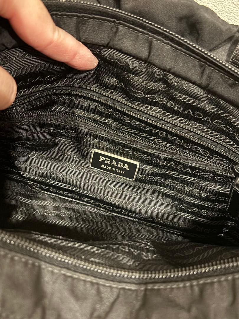 PRADA 黒 ナイロン ギャザートートバッグ