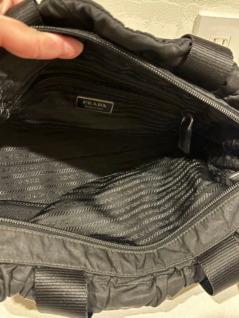 PRADA 黒 ナイロン ギャザートートバッグ