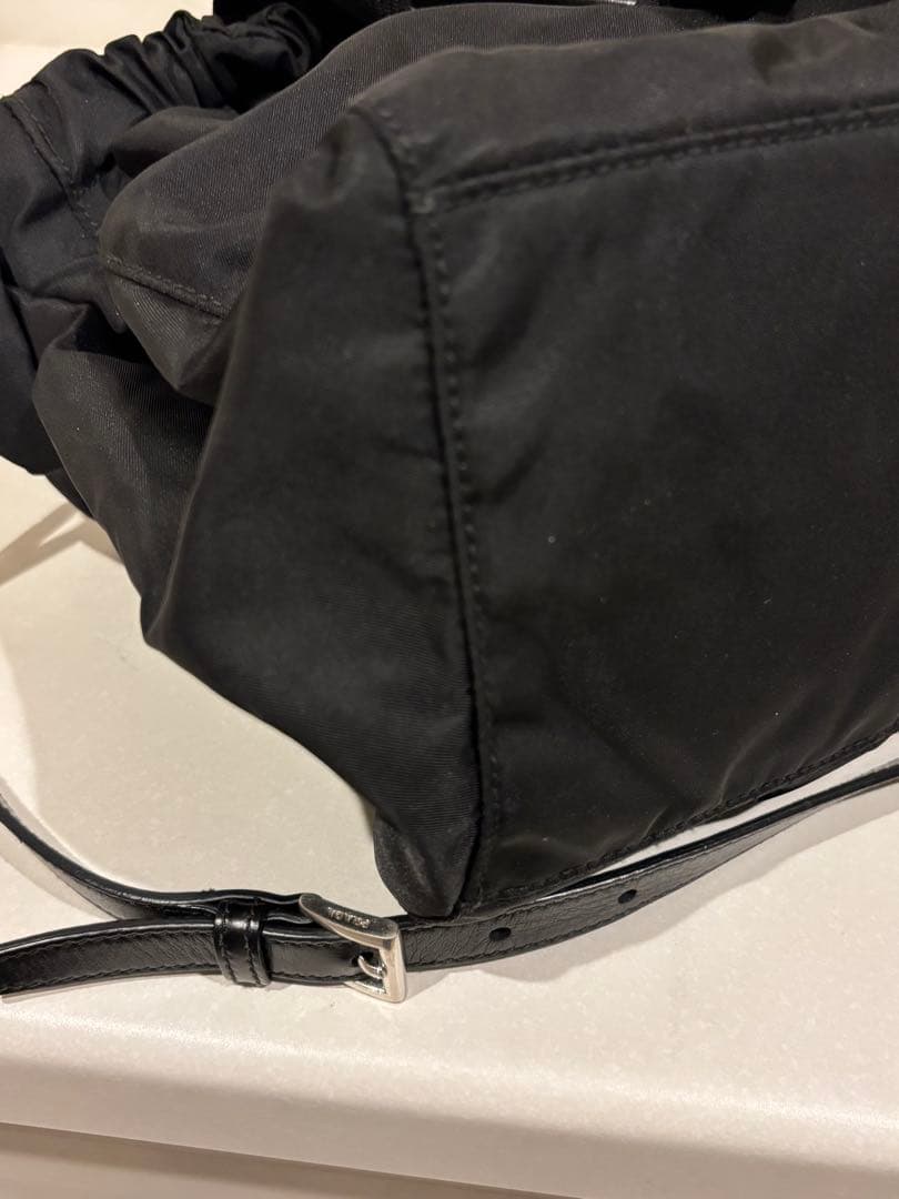 PRADA 黒 ナイロン ギャザートートバッグ