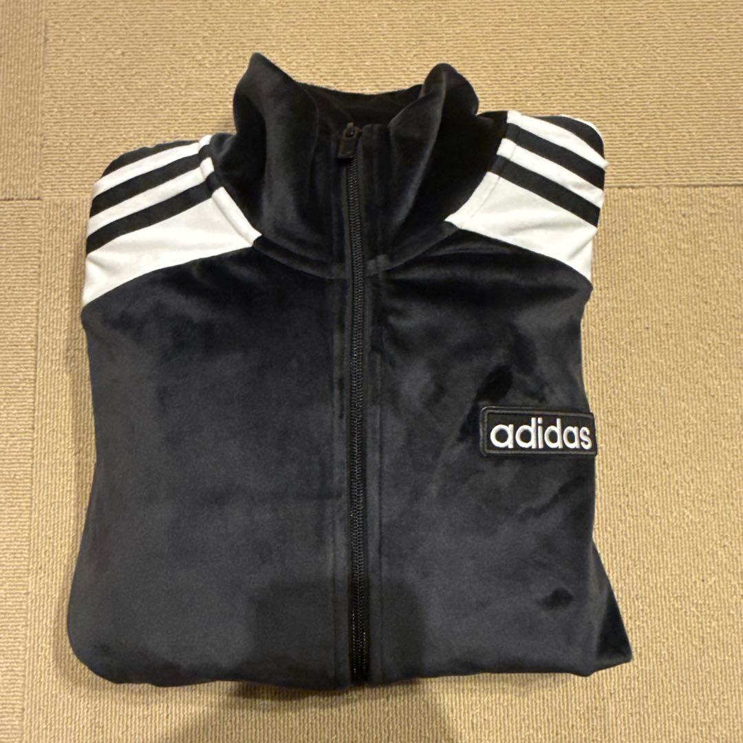 新品 adidas W ADIBREAK VELOUR TT 重盛さと美上のみ