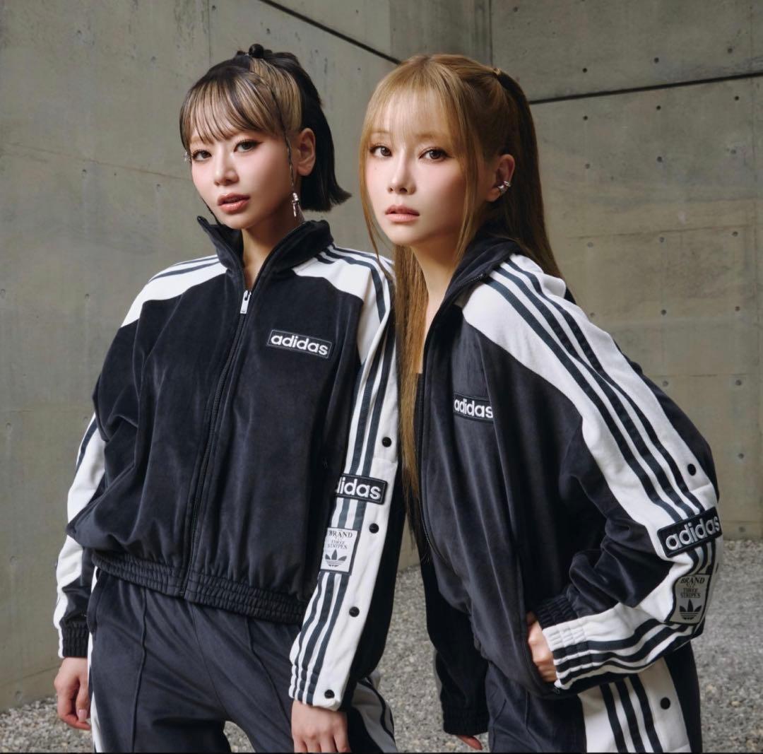 新品 adidas W ADIBREAK VELOUR TT 重盛さと美上のみ