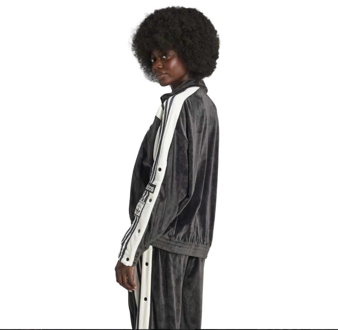 新品 adidas W ADIBREAK VELOUR TT 重盛さと美上のみ