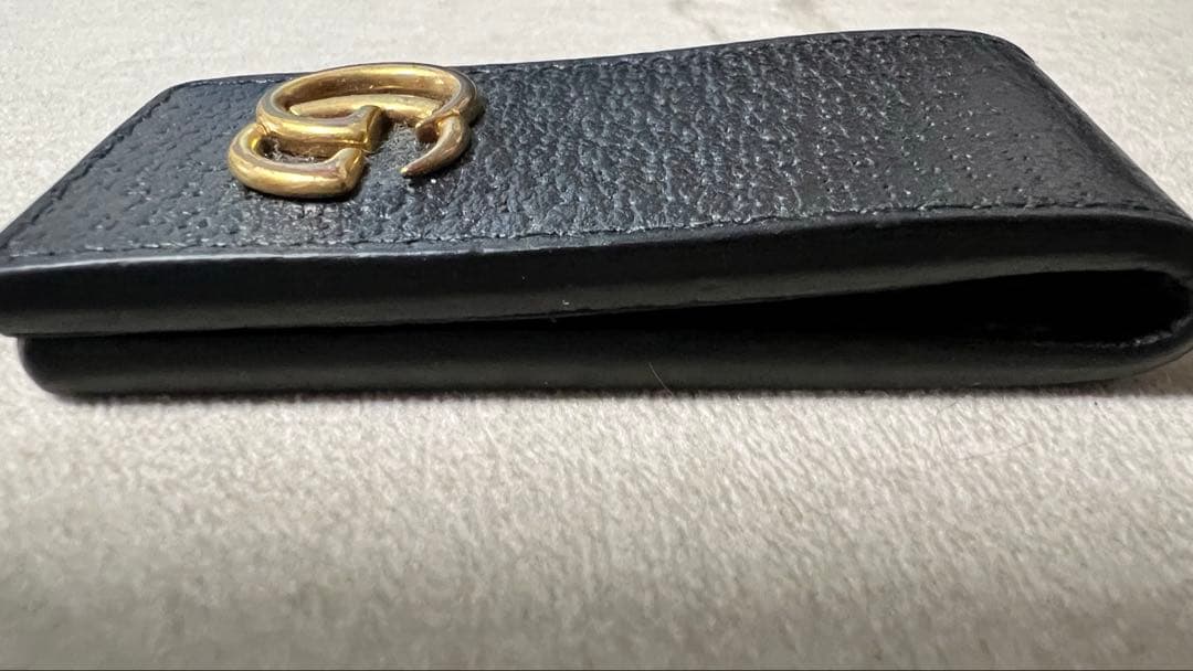 GUCCI　マネークリップ　マーモント　レザー 黒 ゴールドロゴ