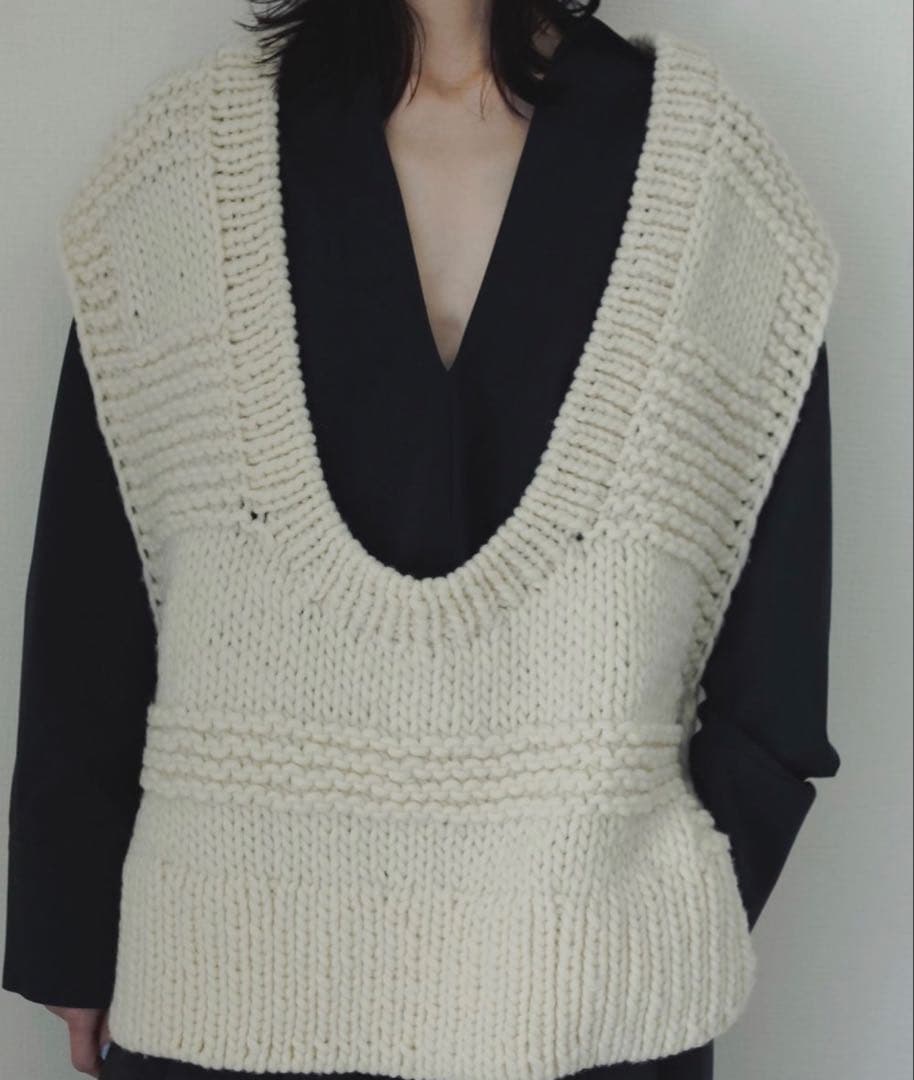 anuke アンヌーク Uネック ハンドニットベスト