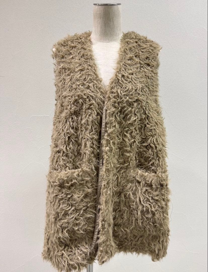 最終価格！新品 CYAN TOKYO バックオーバーカーリーファーベスト