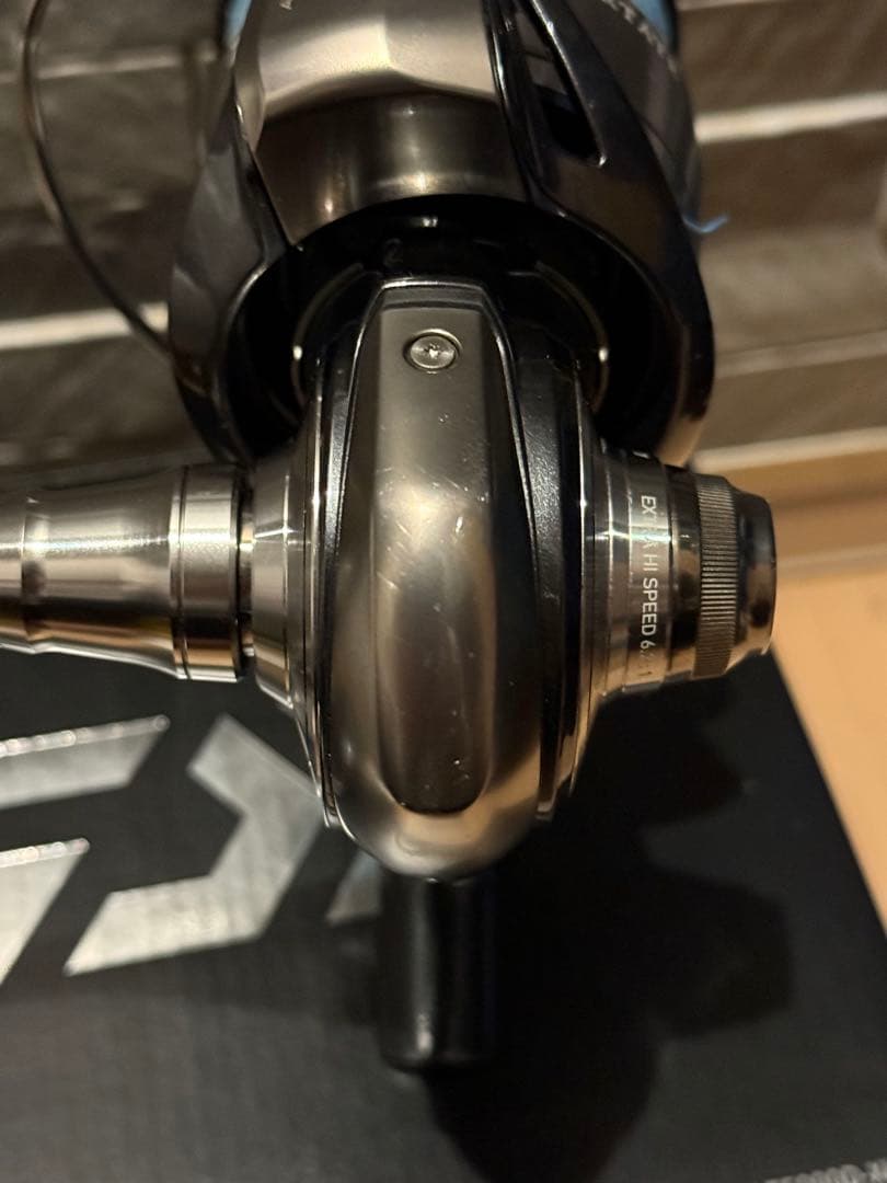 24セルテート LT5000D-XH スピニングリール