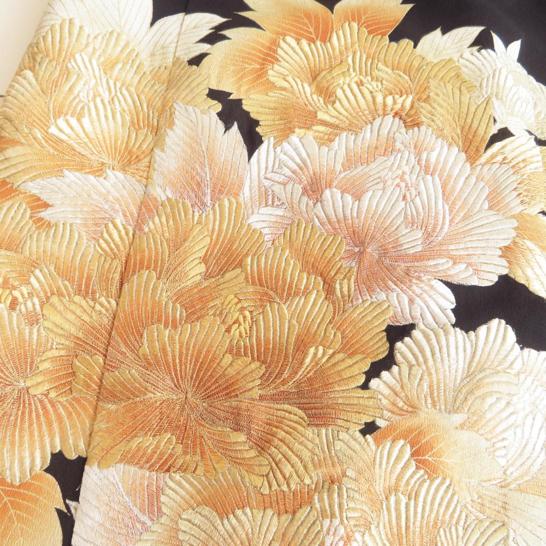 着物リメイク　ワンピース 　黒留袖　牡丹　刺繍　金彩　ドレス