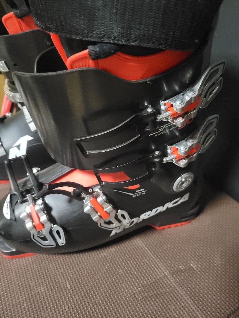 スキー　ブーツ　NORDICA　26～26.5