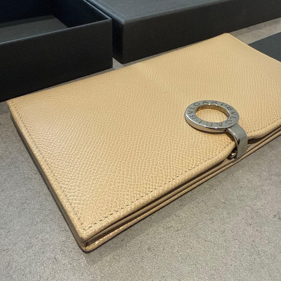 【美品】ブルガリ 長財布 ベージュ 上品 格安レア ロゴクリップ シルバー
