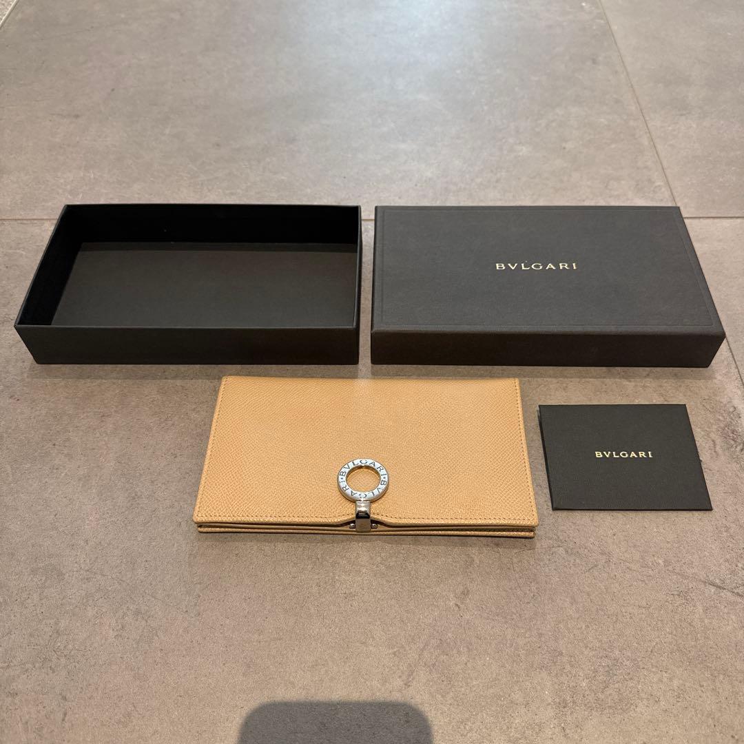 【美品】ブルガリ 長財布 ベージュ 上品 格安レア ロゴクリップ シルバー