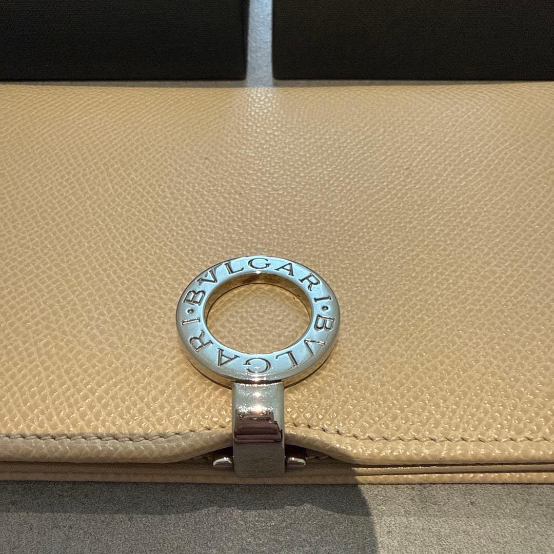 【美品】ブルガリ 長財布 ベージュ 上品 格安レア ロゴクリップ シルバー
