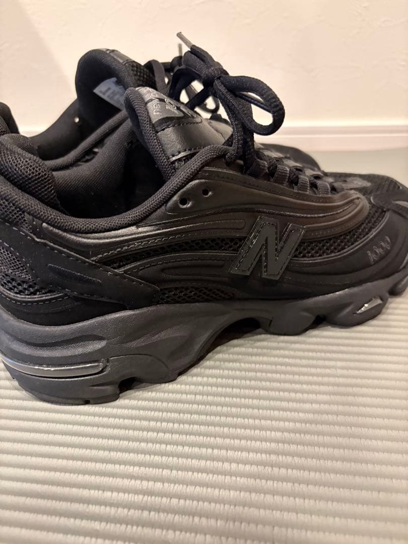New Balance 1000ブラック スニーカー25センチ