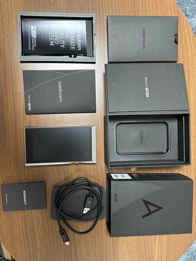 ポータブルプレーヤー Astell&Kern A&futura SE180 SEM1