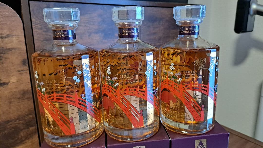 サントリー 響 100周年 記念 ボトル 海外限定 新品 未開封 一本