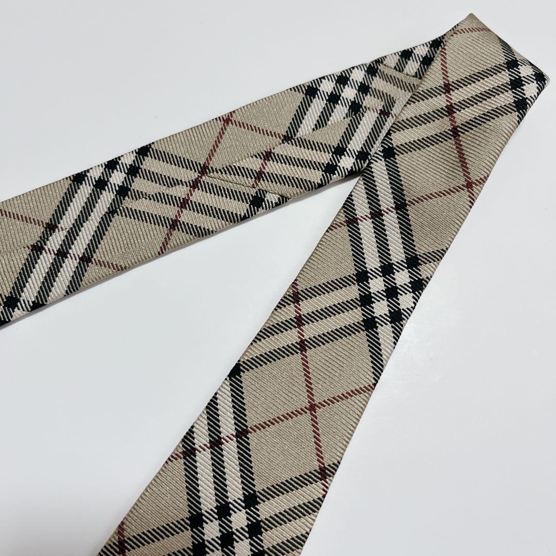 美品 バーバリー ネクタイ ハイブランド ノバチェック柄 光沢 希少 チェック