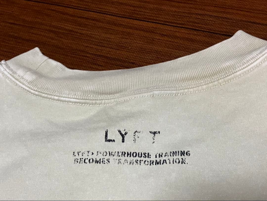 LYFT × POWER HOUSE GYM クロップドTシャツ