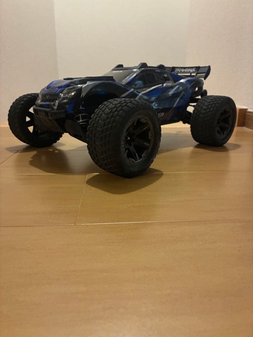 【早い者勝ち】Traxxas Rustler 4x4 VXL Ultimate