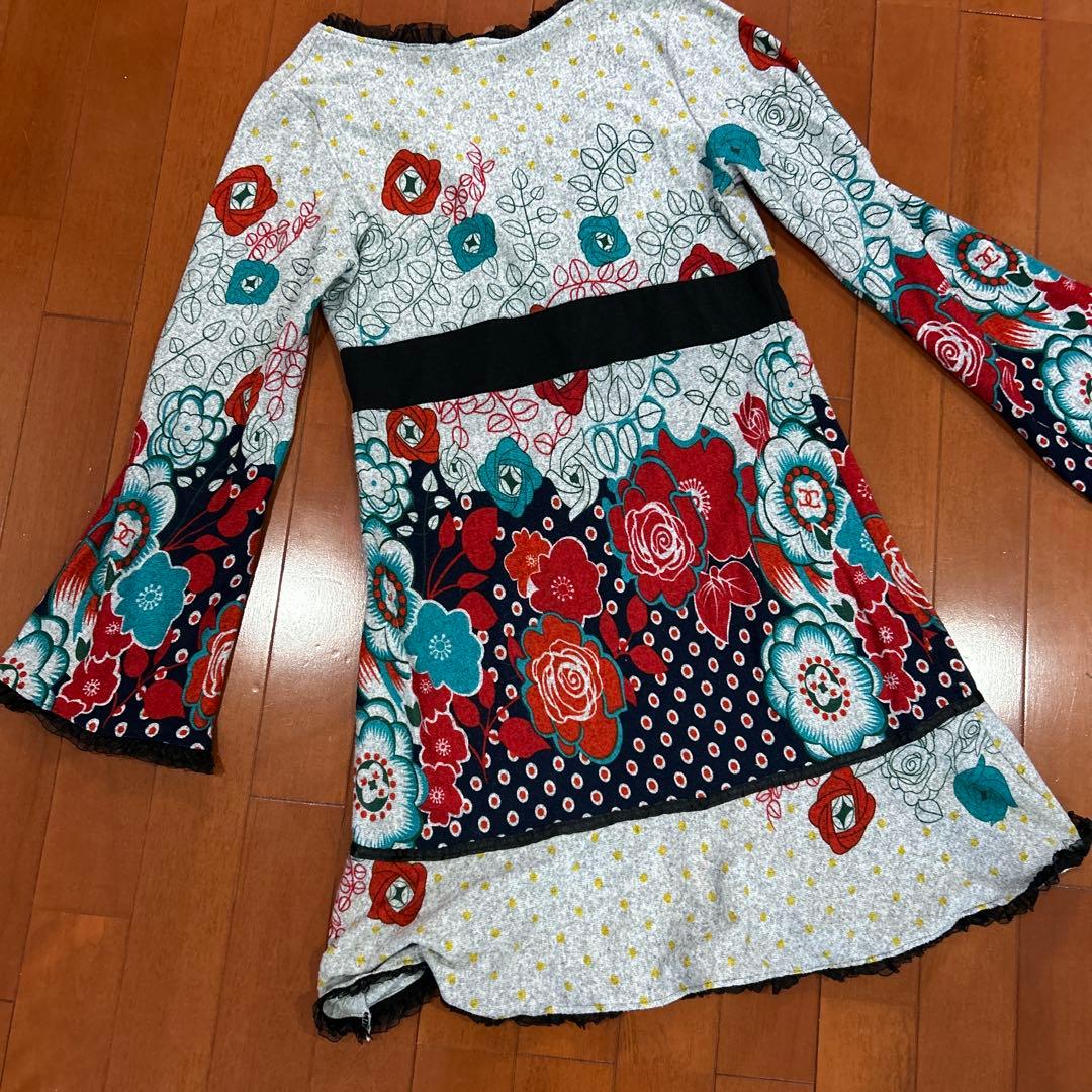 CHANELフラワープリント Vネック ワンピ