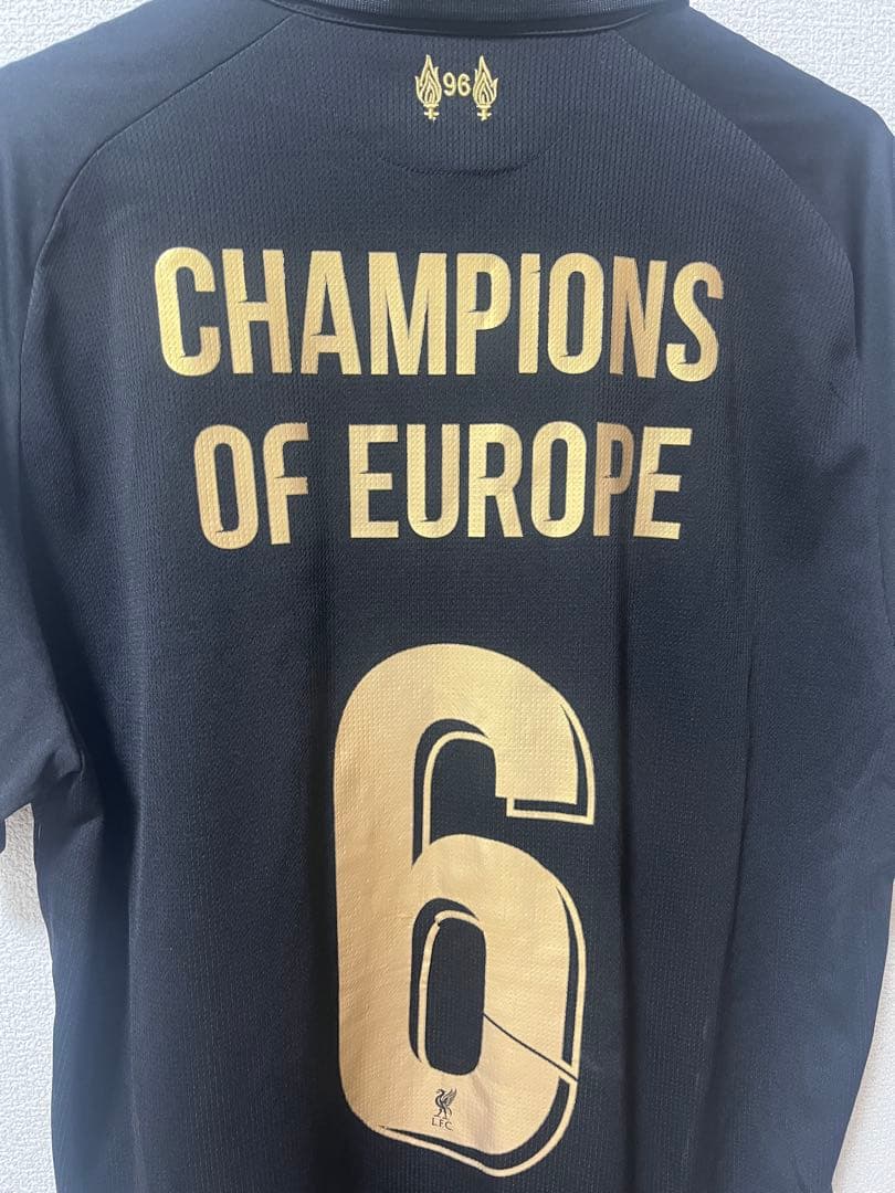 リバプールFC 18/19UCL優勝記念ユニフォーム　黒×金　L-XLサイズ