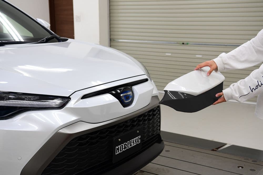 最終値下げ NOBLESSE カローラクロス専用 マークレスグリル（未塗装）