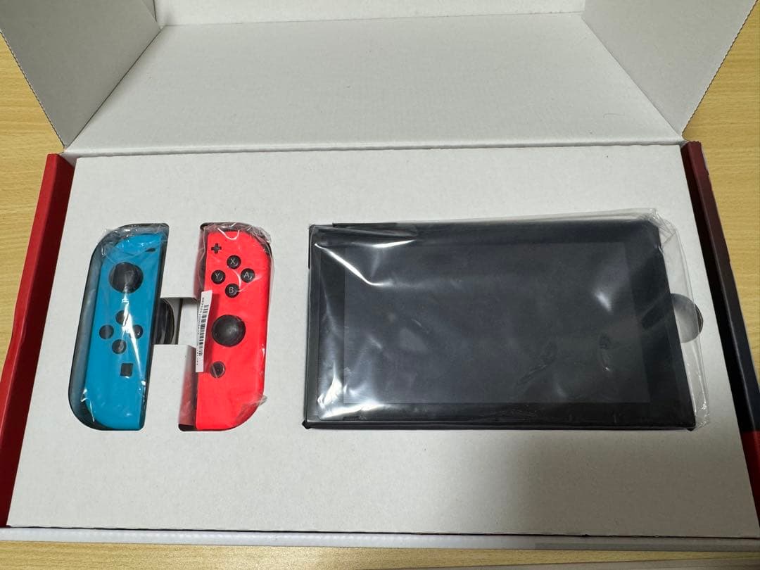 【動作品】Nintendo Switch 本体　ネオンブルーネオンレッド