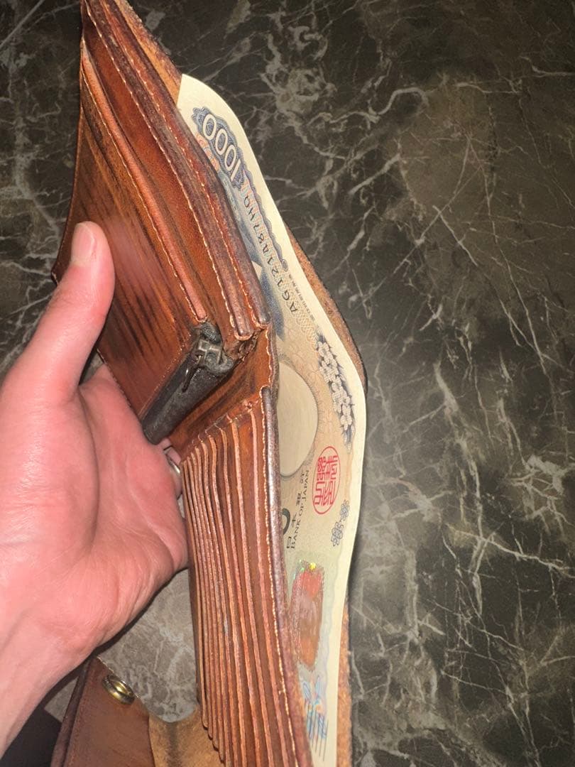 イタリアンダブルショルダーアンティーク加工ウォレット