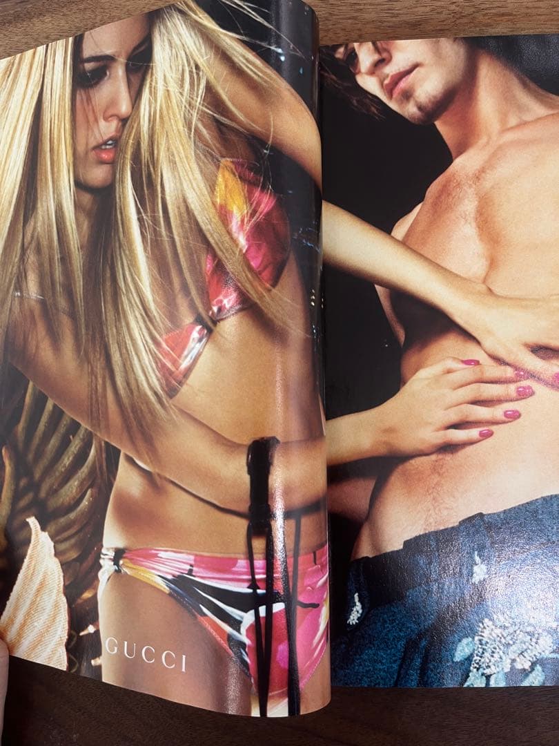 女性情報誌 Vogue Italia February 1999 colour issue