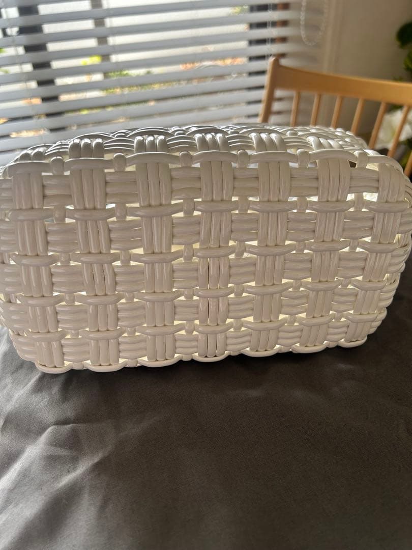 BALENCIAGA バレンシアガ　ビストロXS カゴバッグ　ホワイト