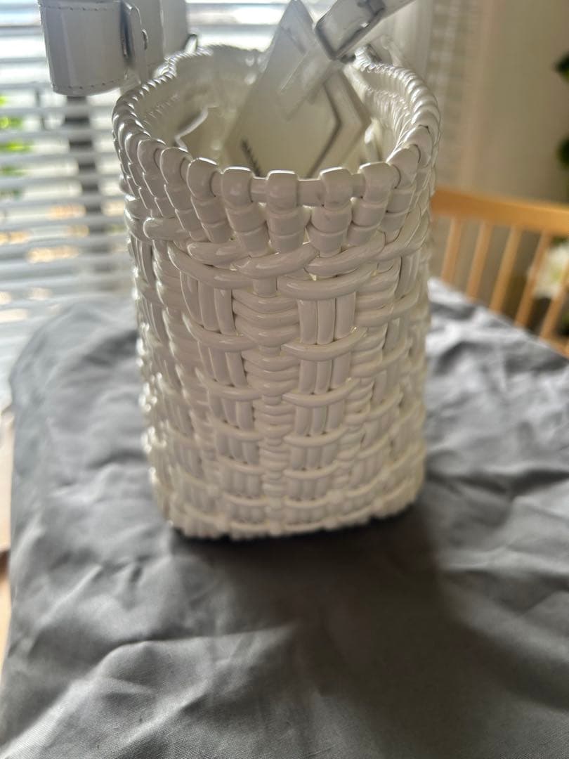 BALENCIAGA バレンシアガ　ビストロXS カゴバッグ　ホワイト