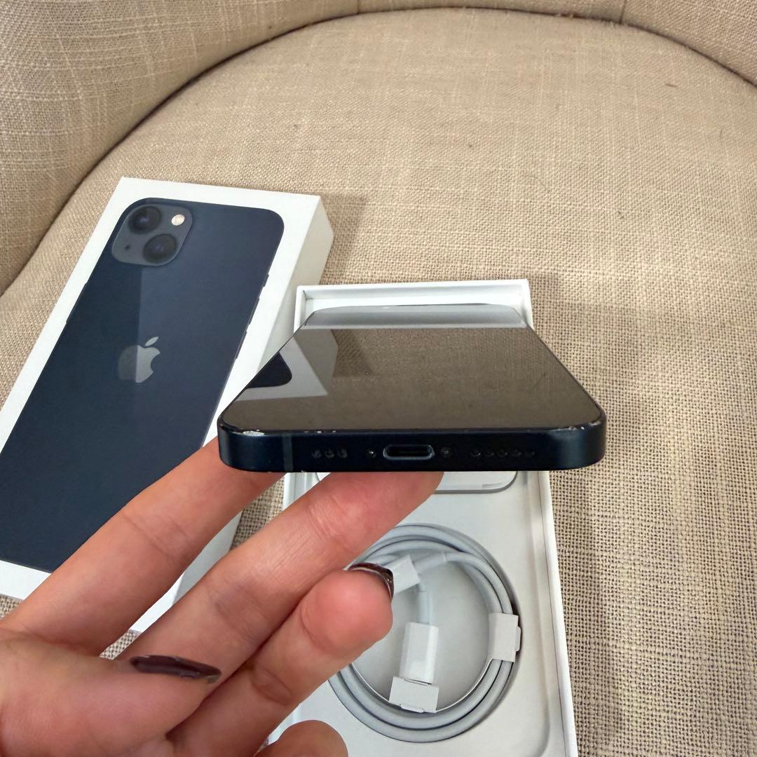 【美品】Apple iPhone 13 ミッドナイト　256GB