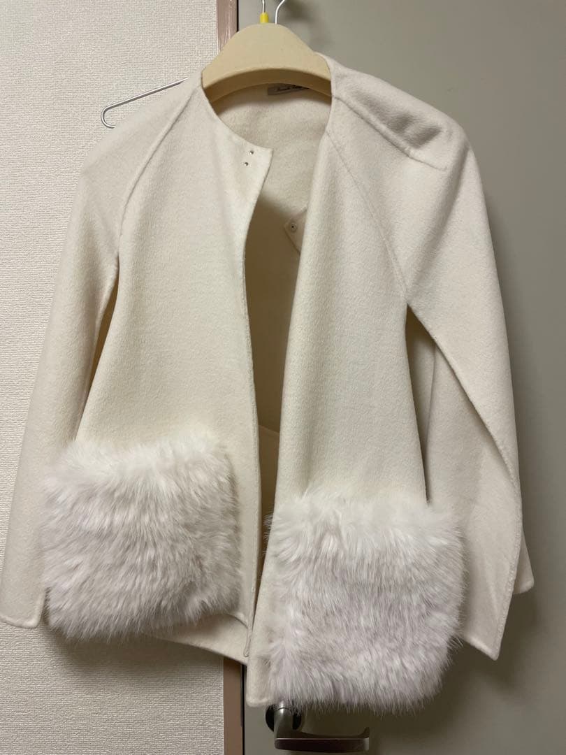 24AW セルフォード CELFORD ファーポケットケープジャケット 白