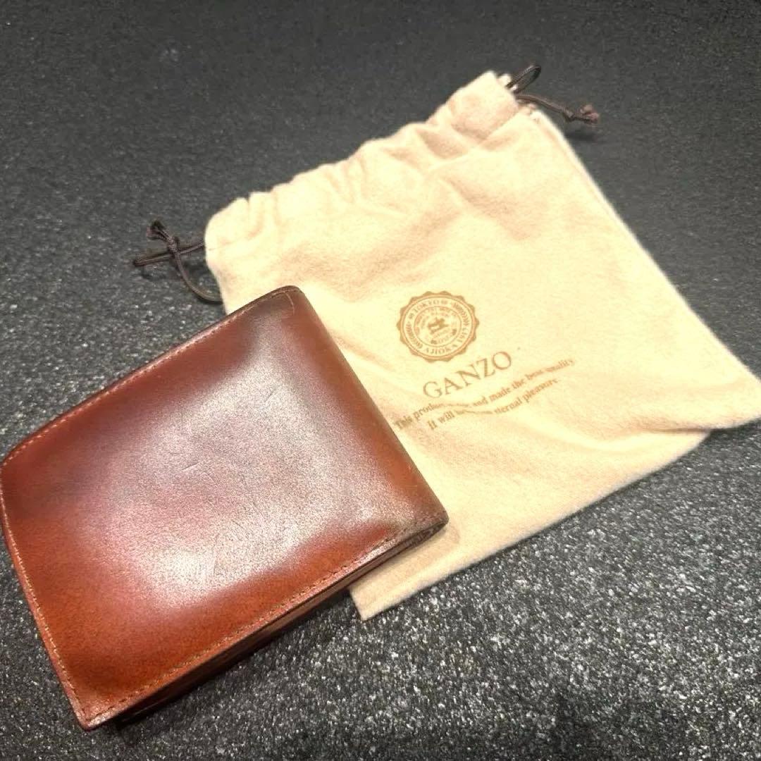 ガンゾー　二つ折り財布。コードバン