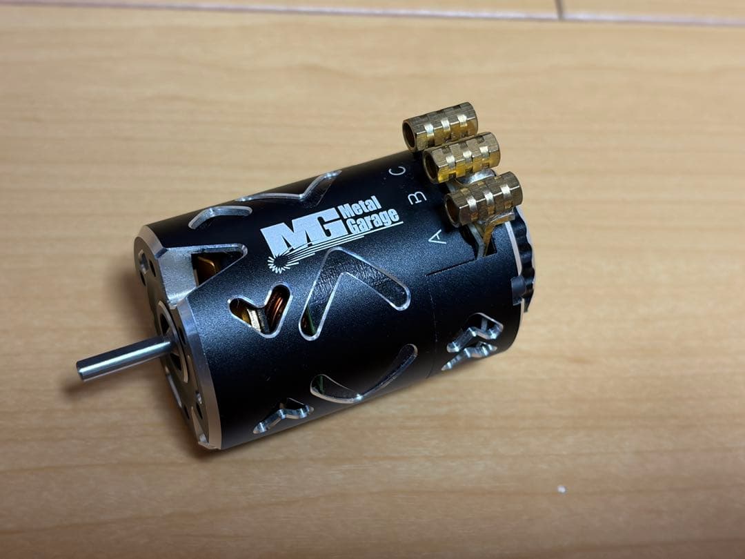 メタルガレージ MG-BLSM1　13.5T　ブラシレスモーター　ブラック　美品