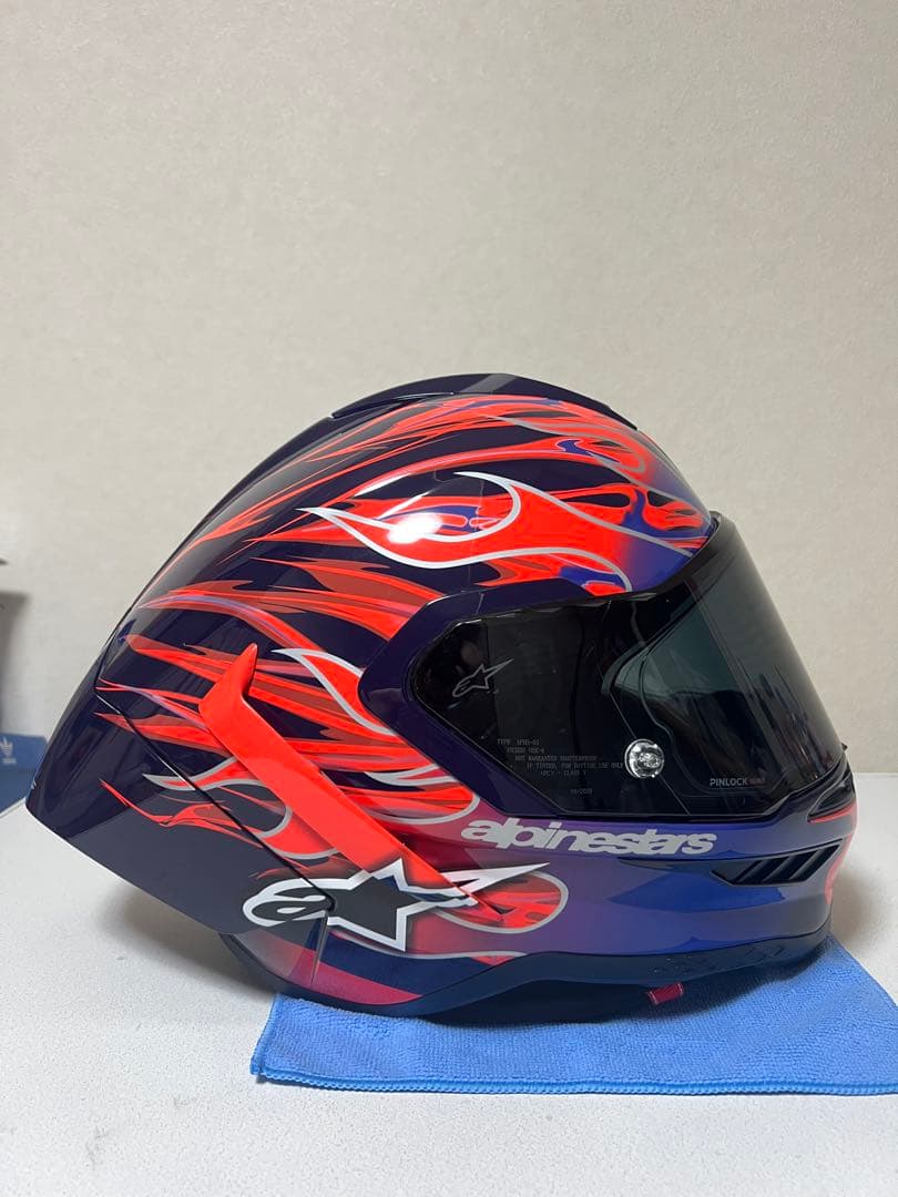 Apinestars スーパーテック R10 Flyte ヘルメット 限定版