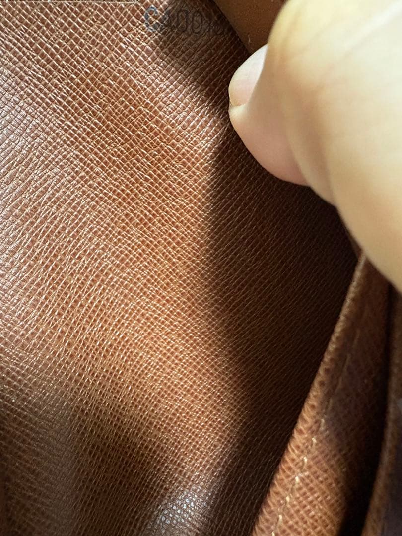 VUITTON 折りたたみ財布　値下げ中