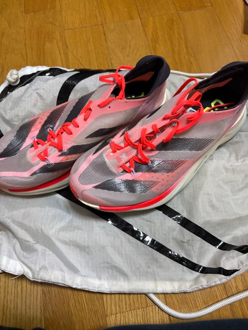 アディゼロ アディオス プロ 3