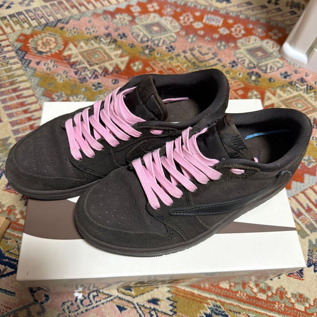 トラヴィス　ダークモカ