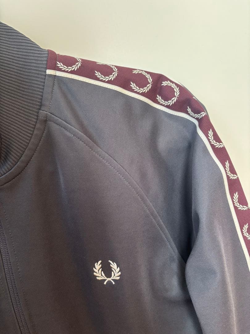 Fred Perry トラックジャケット グレー