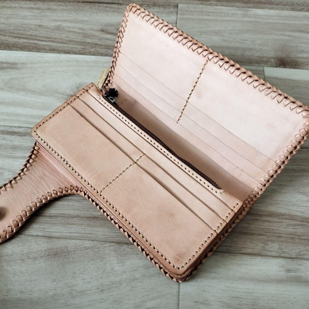 新品未使用 レザー編み込み長財布 カービング