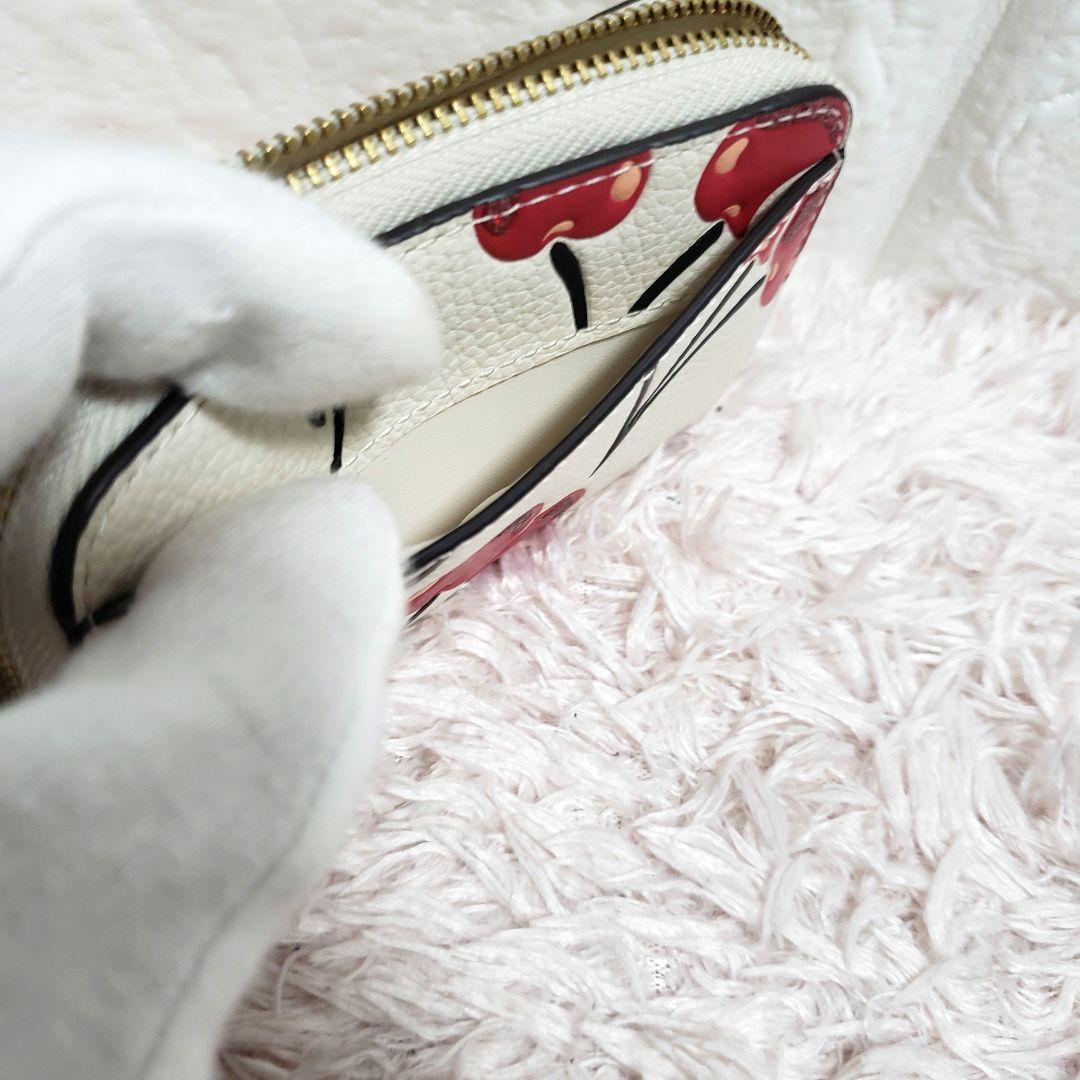 美品 COACH コーチ さくらんぼ チェリー カードケースケース