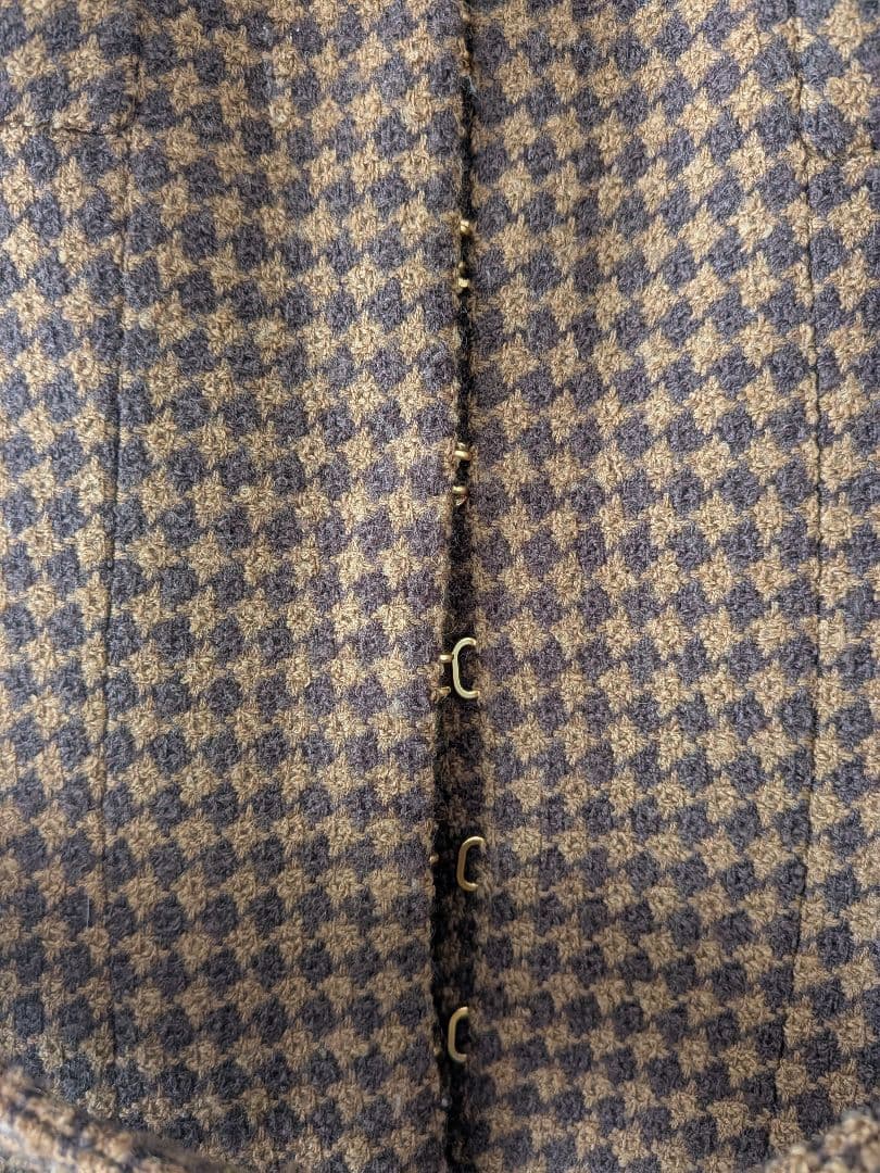 CHANEL【最終値下げ】美品　ツイードベルト付きジャケット　ココボタン