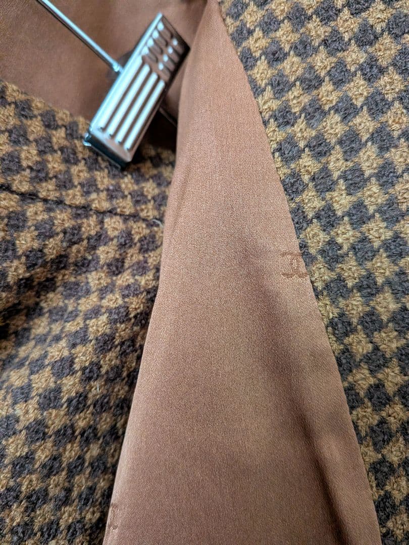 CHANEL【最終値下げ】美品　ツイードベルト付きジャケット　ココボタン