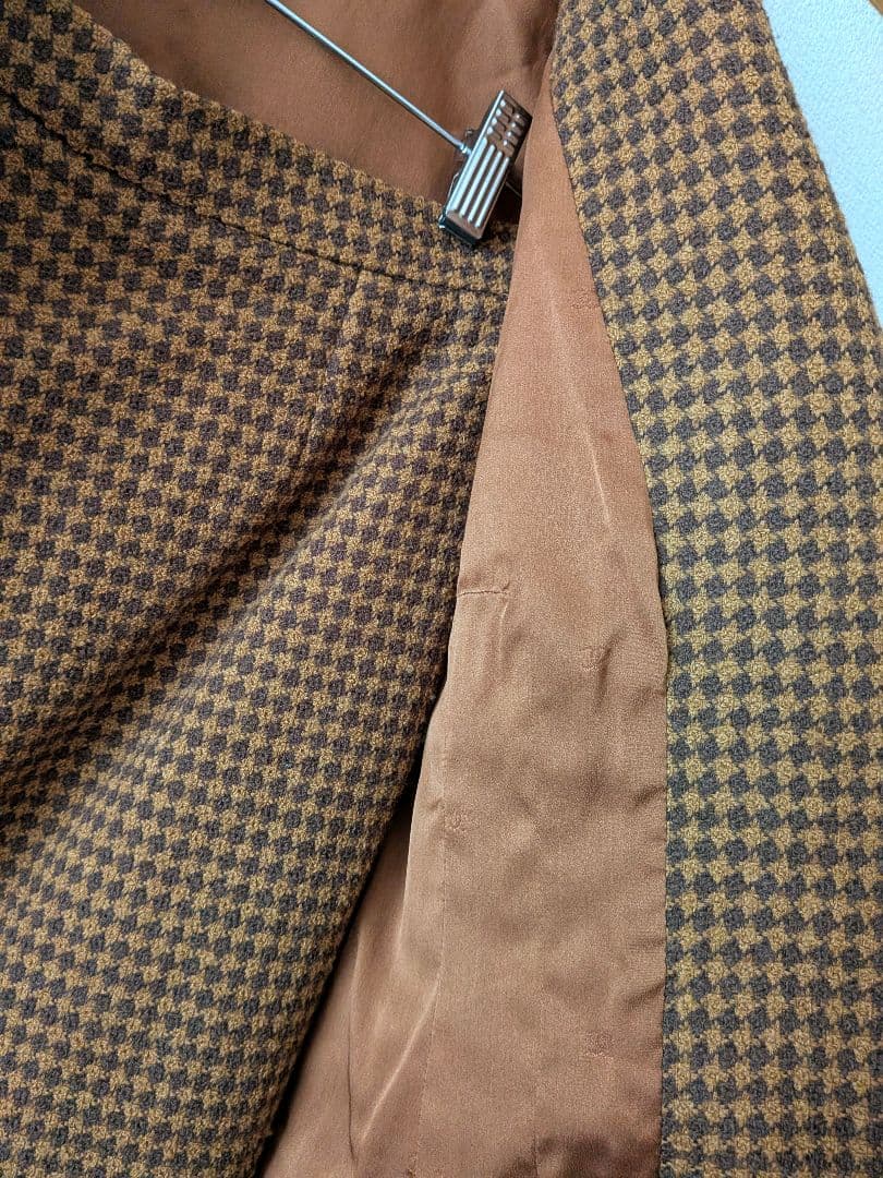 CHANEL【最終値下げ】美品　ツイードベルト付きジャケット　ココボタン