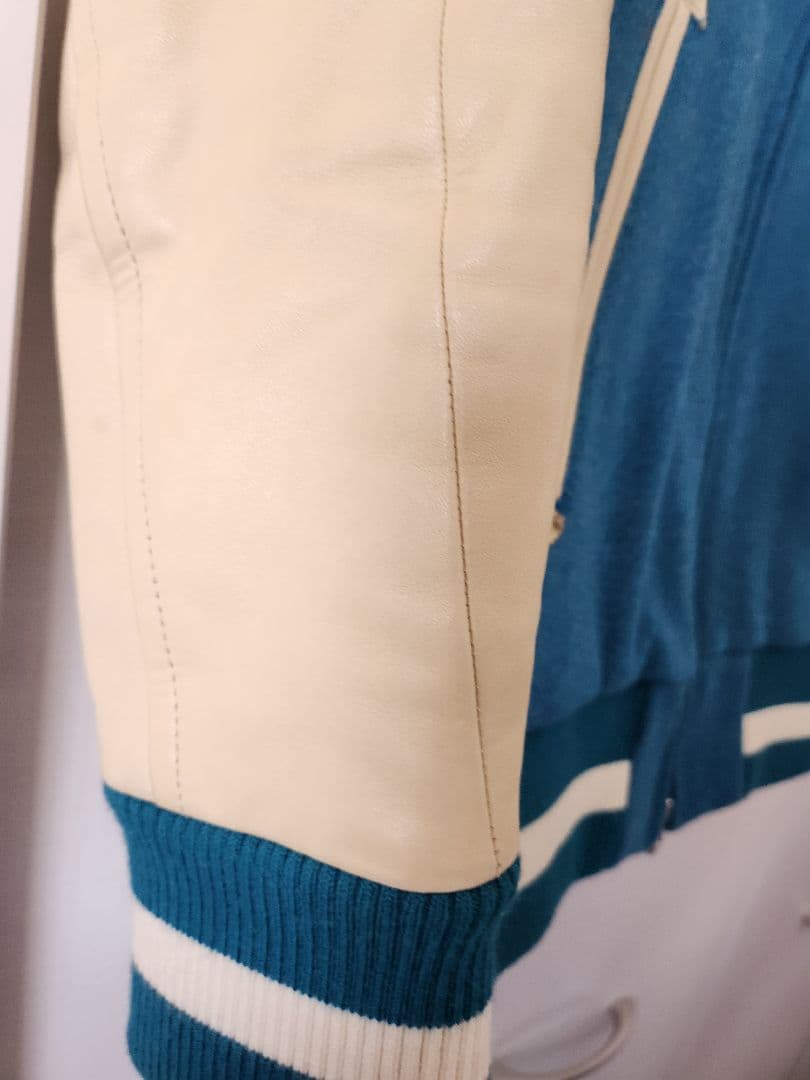 Mエム　スタジャン