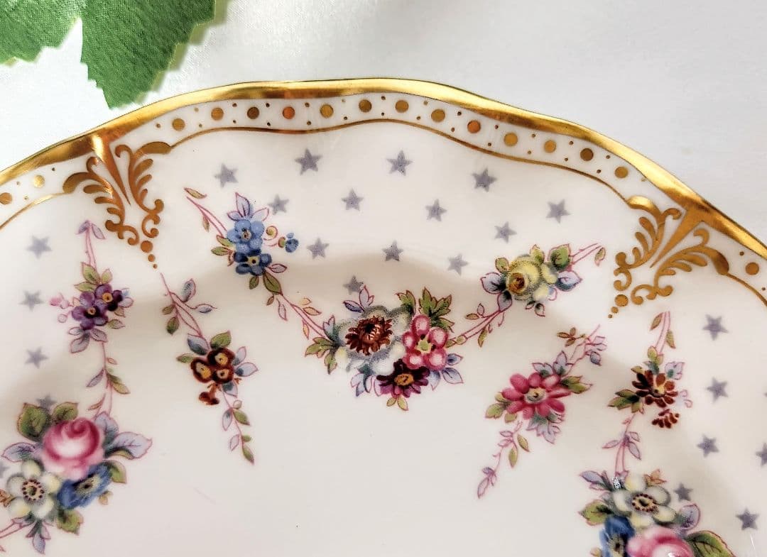 ロイヤルクラウンダービー【ほぼ新品】ロイヤルアントワネット20cmプレート　2枚