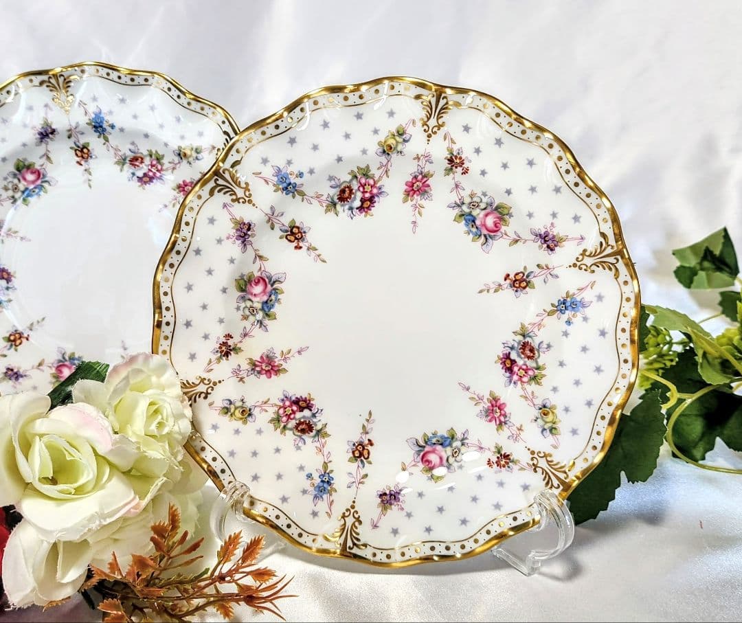 ロイヤルクラウンダービー【ほぼ新品】ロイヤルアントワネット20cmプレート　2枚