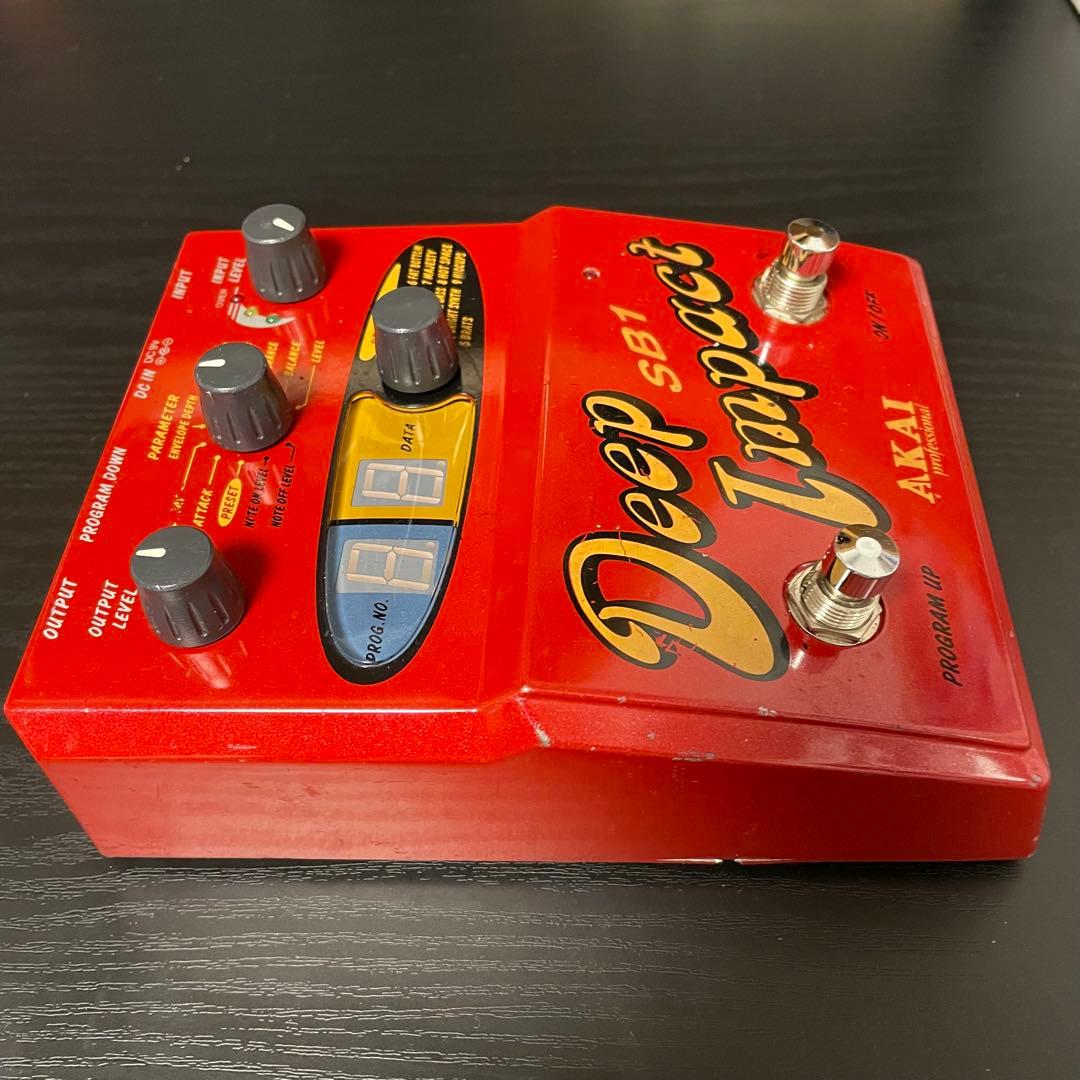 ベース AKAI SB1 Deep Impact BASS synthesizer